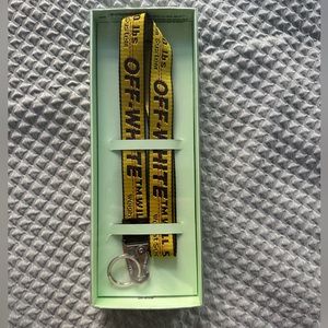 Off-White Neck Keychain (black and yellow)